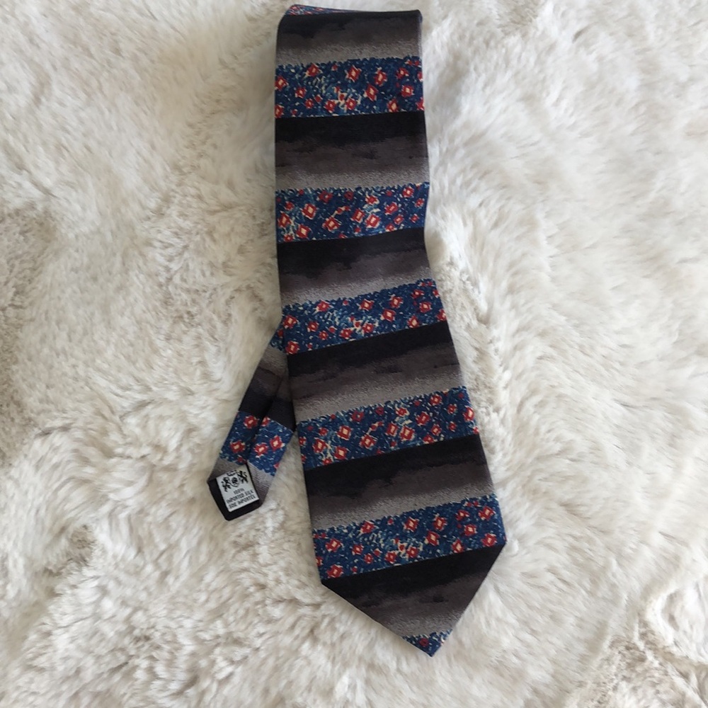 The Metropolitan Museum Of Art Silk Tie Horizontal Pattern